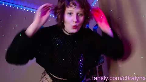 Snapshot of c0ralynx chatting on March 9, 7:48 pm C0ralynx online show from March 9, 7:48 pm