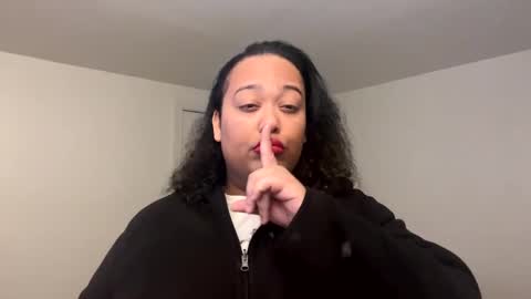 Snapshot of cals9x chatting on January 4, 2:14 am camzxoxox online show from January 4, 2:14 am