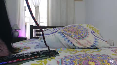 Instagram camila blande1 online show from October 6, 7:58 pm