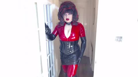 candi smokes online show from April 28, 12:42 pm