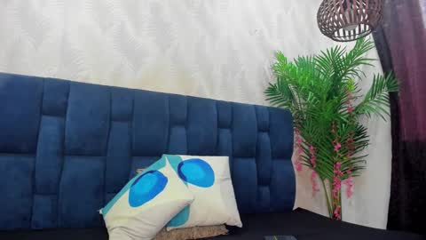 candise online show from December 22, 9:30 pm