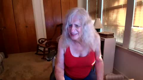 carrie_linn online show from July 24, 12:09 am
