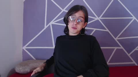 cava_pretty online show from December 3, 10:23 am