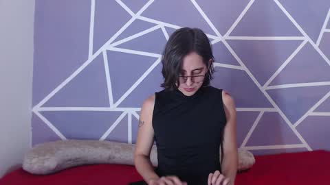 cava_pretty online show from December 10, 7:11 am