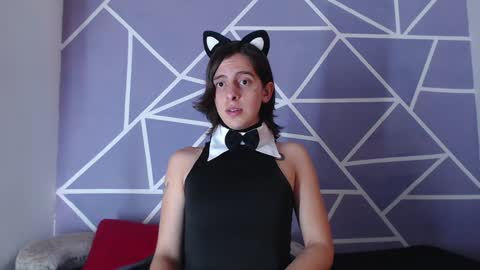 cava_pretty online show from December 18, 8:31 am