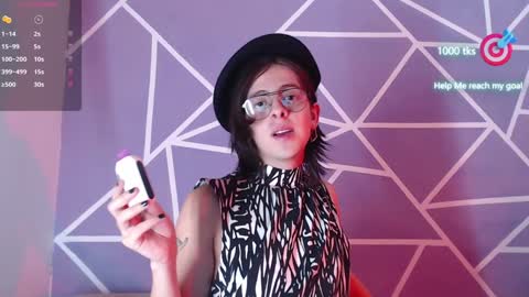 cava_pretty online show from December 30, 10:32 am