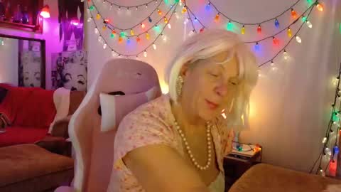 Charli online show from December 15, 5:45 am