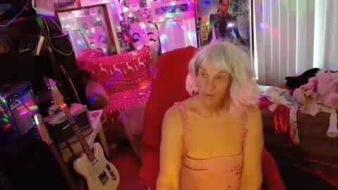 Charli online show from February 21, 11:10 pm