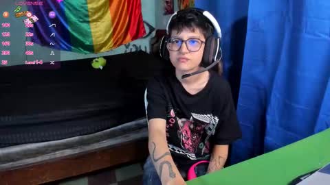 Charlie online show from December 17, 9:31 pm