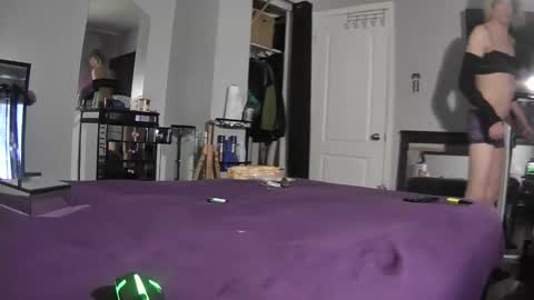 Sarah online show from October 1, 1:22 pm