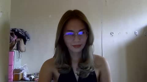 chelly4u69 online show from September 17, 3:33 am