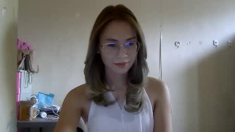 chelly4u69 online show from September 19, 5:02 am