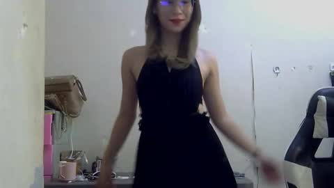 chelly4u69 online show from September 23, 5:35 am