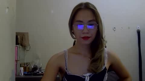 chelly4u69 online show from September 24, 5:46 am