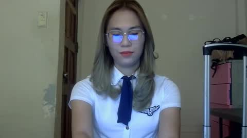 chelly4u69 online show from September 30, 5:07 am