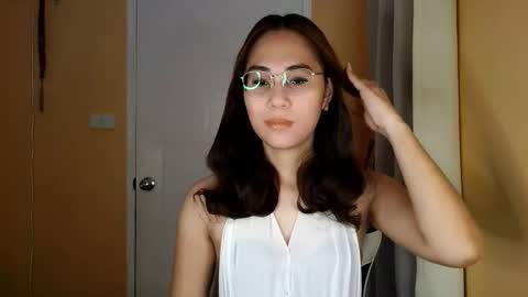 chelly4u69 online show from March 16, 1:31 am