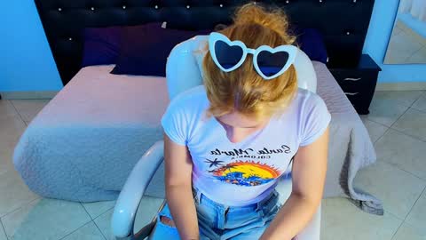 CHLOE online show from January 2, 8:46 pm