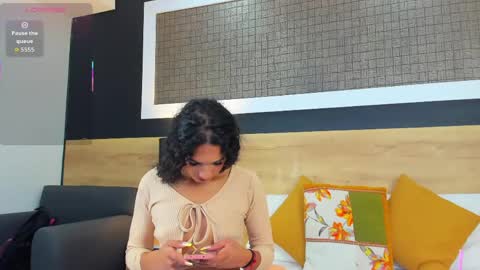 Chloe  online show from April 16, 9:50 pm