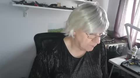 Snapshot of clarem chatting on January 6, 11:29 am clare nylons online show from January 6, 11:29 am