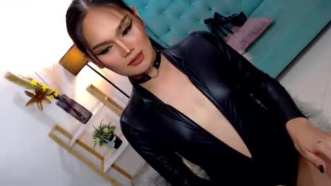 Cleo online show from December 4, 12:48 am