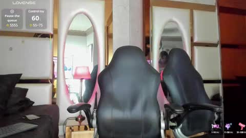 ---Cloe--- online show from February 23, 3:18 pm