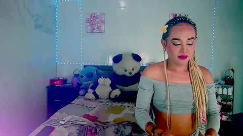 ALEXA  KIM online show from October 19, 7:17 pm