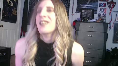 Sylvia online show from February 26, 12:38 am