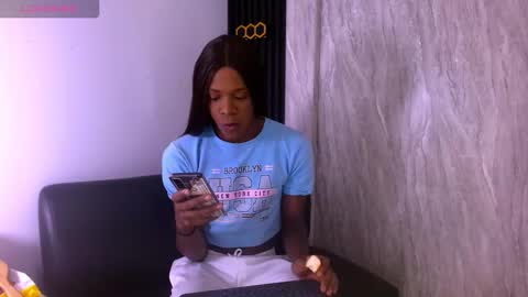 CriisBrown  online show from January 16, 11:18 am