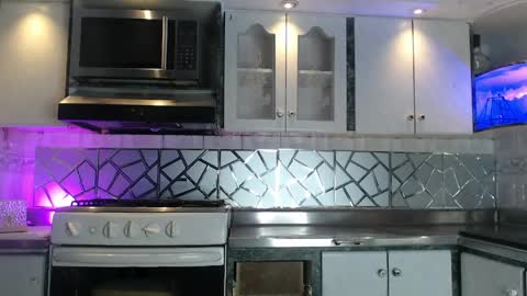 Cristina Onazis online show from April 18, 11:27 pm