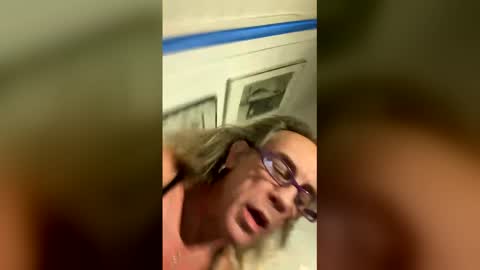 Aprilia online show from April 18, 1:18 am