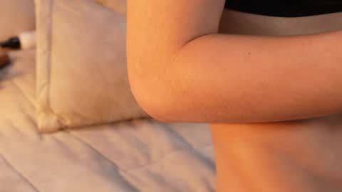 CuteArii online show from May 19, 1:56 am