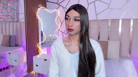 Cyrus online show from April 1, 1:41 pm