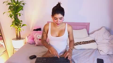 Dahiana online show from March 18, 12:12 am