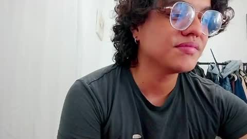 Diane Blosson online show from April 15, 1:22 am