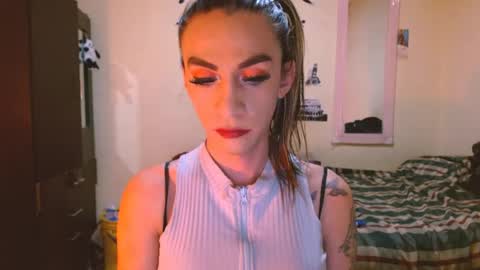 dayanna_01_ online show from May 12, 4:48 pm