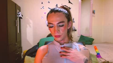dayanna_01_ online show from May 26, 11:46 pm