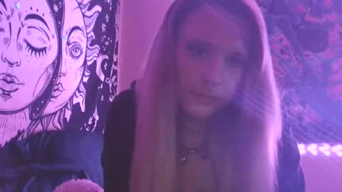 devyn winter online show from April 16, 12:11 am