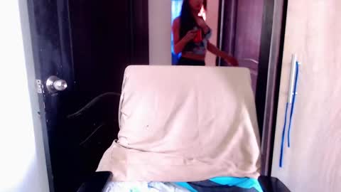 divaxxx4 online show from December 15, 4:12 pm