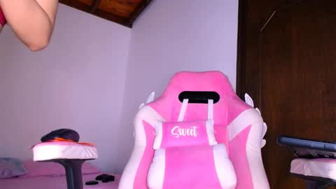   online show from April 11, 5:35 am