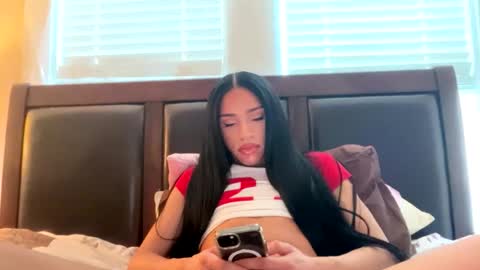 Dynasty online show from April 18, 7:18 pm