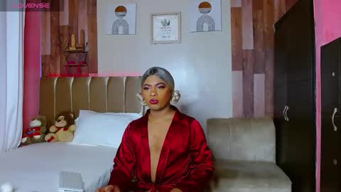 eletrabrowns online show from December 5, 5:01 am