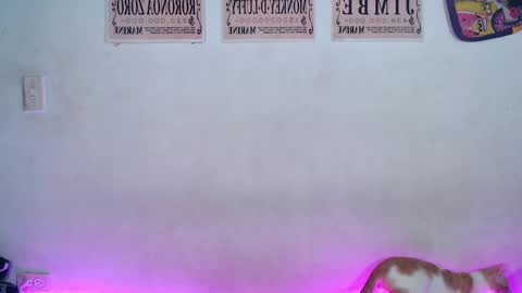 Elizabeth Taylor online show from February 27, 2:32 am