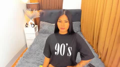 Ella online show from December 30, 5:37 am