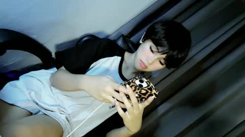 ella online show from March 9, 4:11 pm