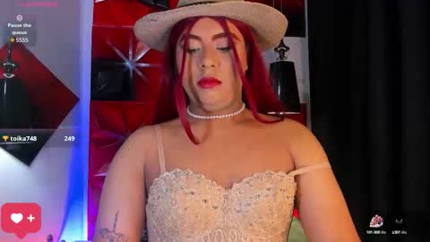 Emili roux online show from October 13, 8:20 pm