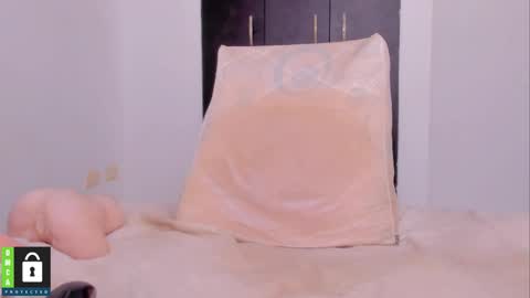 Emily Michaels online show from September 24, 8:37 pm