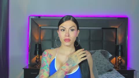 Emmily Santibaez online show from January 29, 12:13 pm