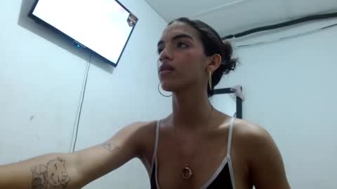 engel20042001 online show from May 31, 6:09 pm