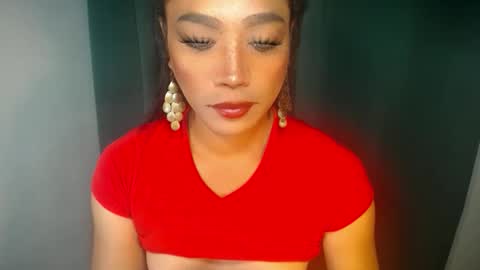 erika_madrigal online show from November 14, 11:02 pm