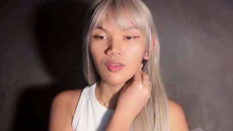 Chelliane online show from April 19, 1:34 pm